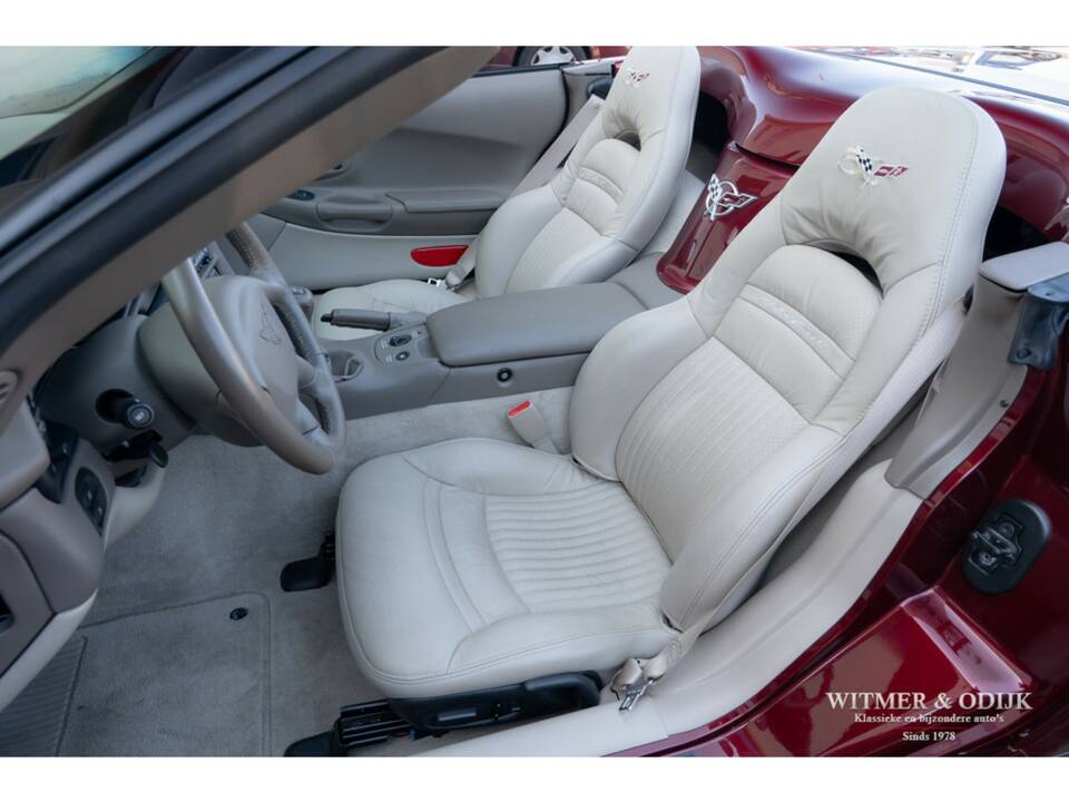 Immagine 3/39 di Chevrolet Corvette (2003)