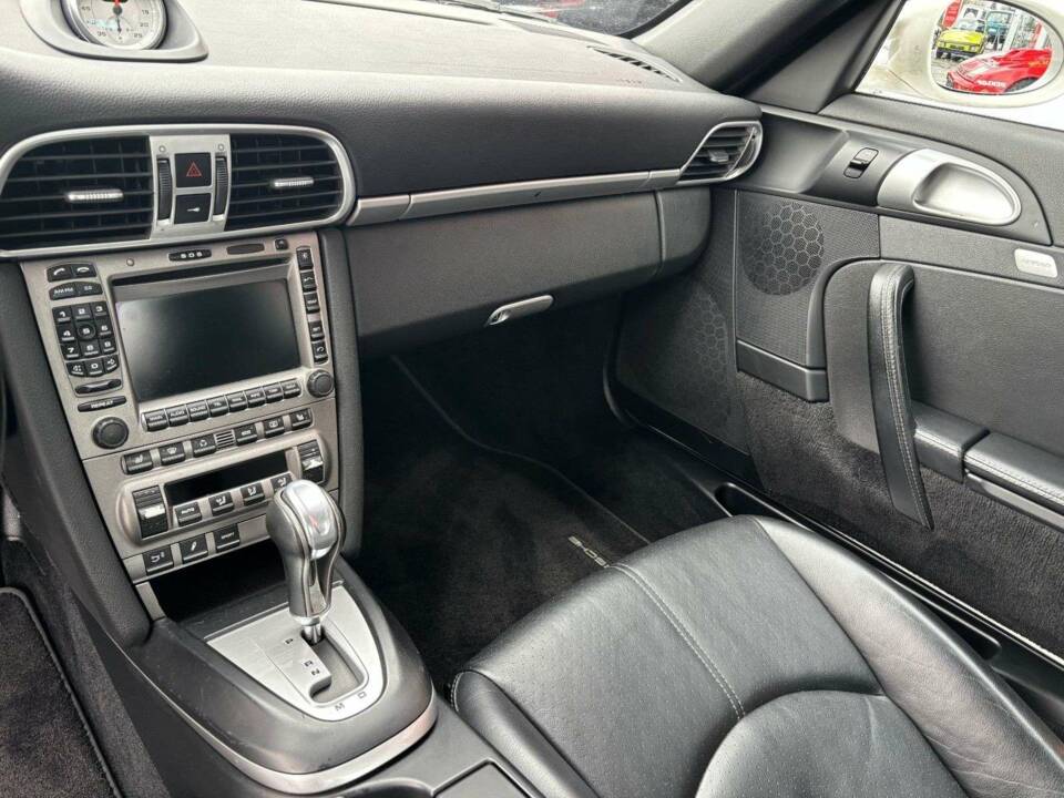 Bild 11/20 von Porsche 911 Carrera S (2004)