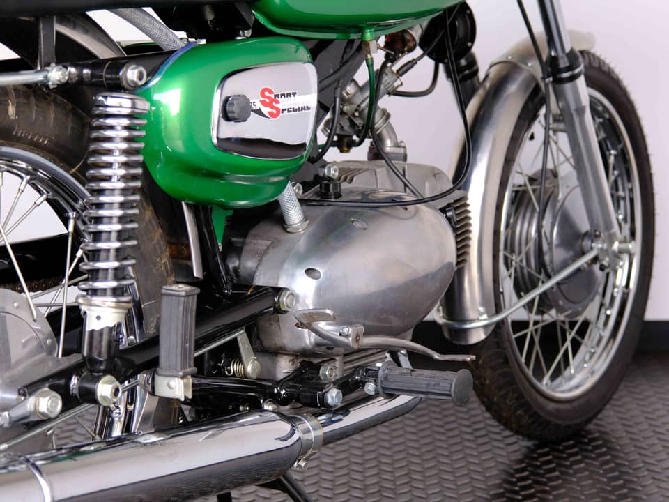 Image 55/57 of Benelli 125 Sport Special (1971)