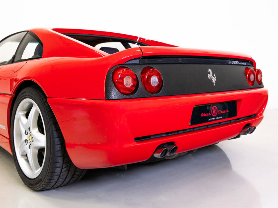 Image 19/83 of Ferrari F 355 Berlinetta (1996)