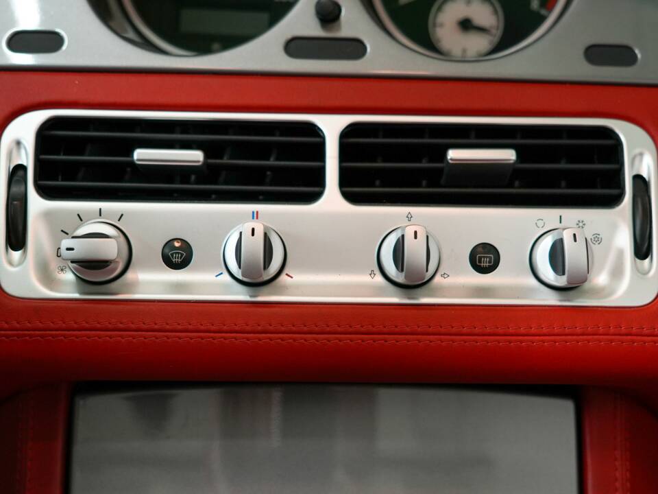 Bild 31/40 von BMW Z8 (2000)