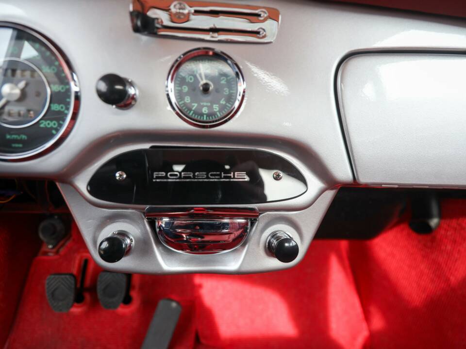 Image 36/50 de Porsche 356 C 1600 (1964)