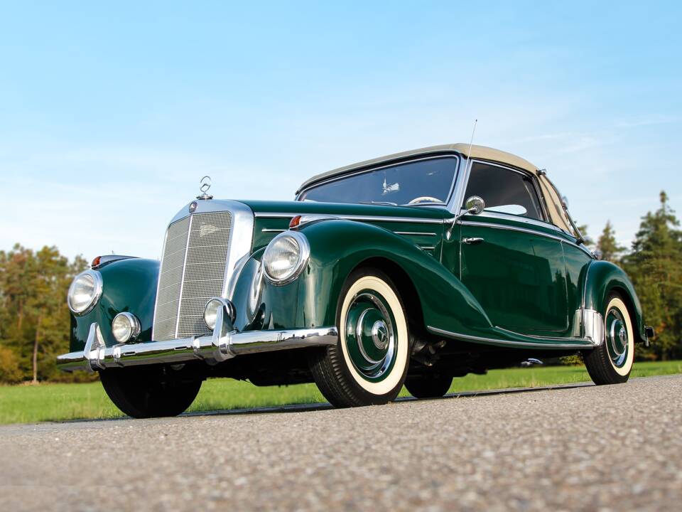 Image 2/18 of Mercedes-Benz 220 Cabriolet A (1953)