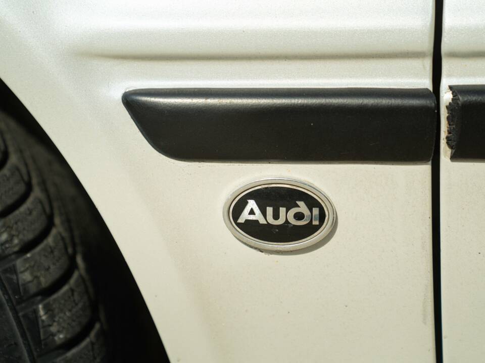 Imagen 25/50 de Audi 80 - 2.0E quattro (1992)