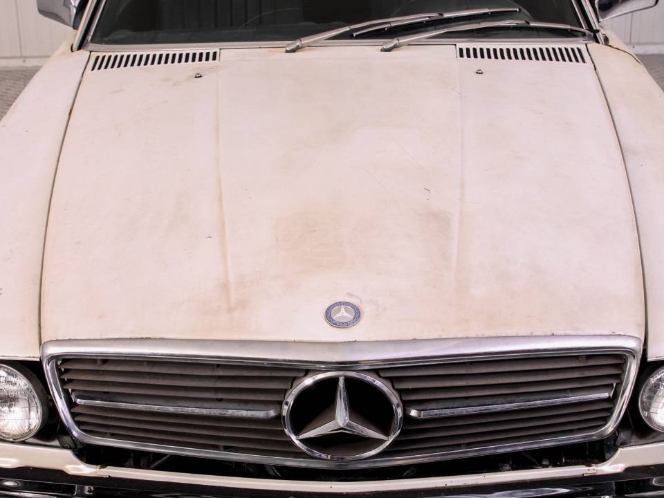 Afbeelding 22/43 van Mercedes-Benz 380 SL (1982)