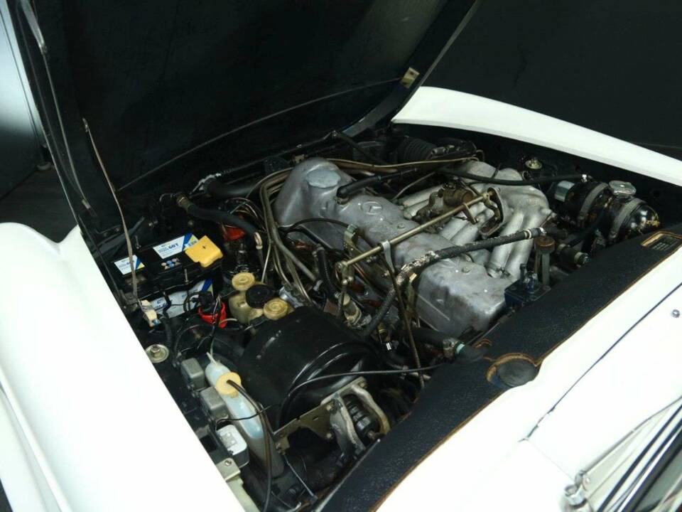 Immagine 42/50 di Mercedes-Benz 280 SL (1968)