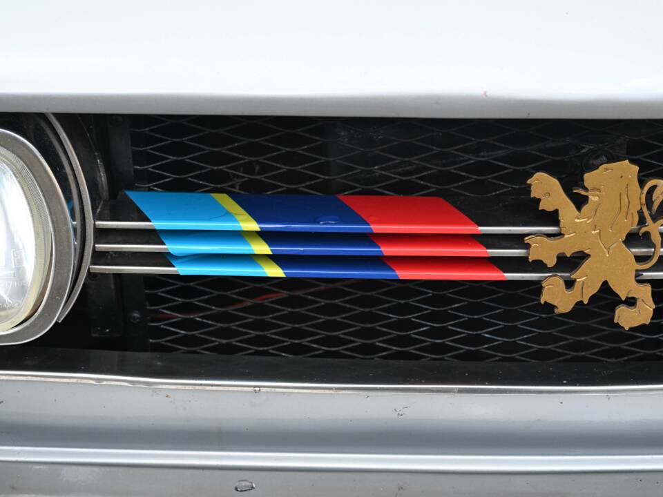 Image 23/50 of Peugeot 504 Coupé (1973)