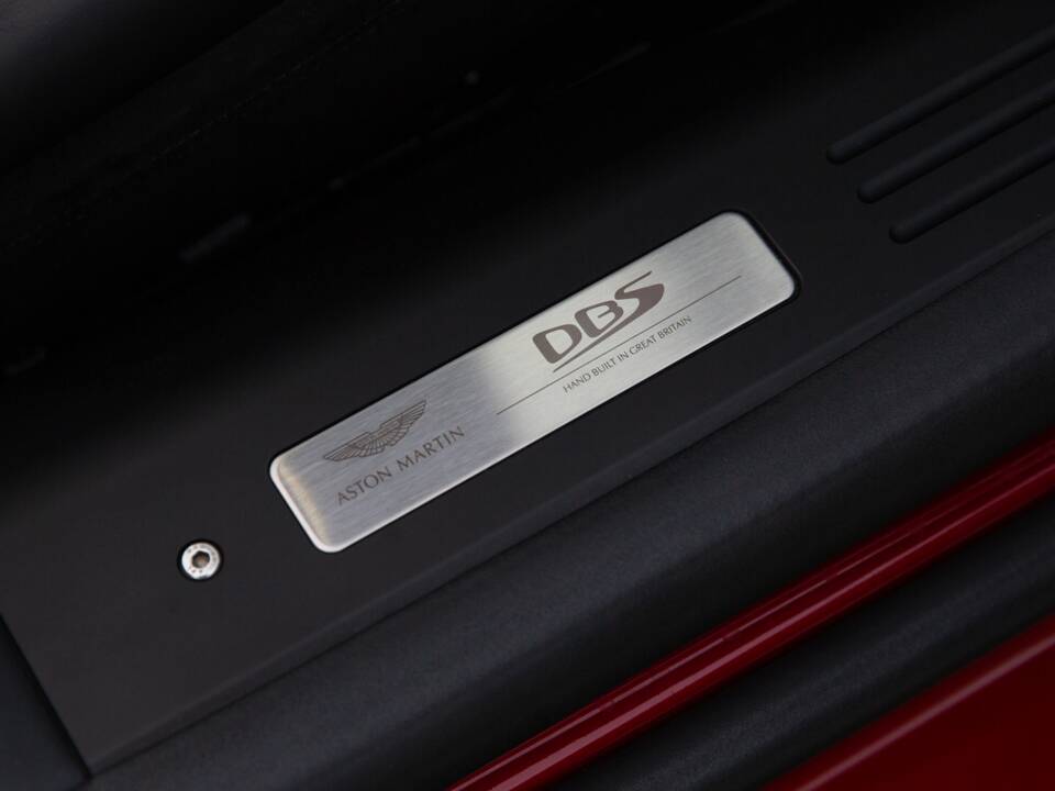 Immagine 61/84 di Aston Martin DBS 770 Ultimate Volante (2023)