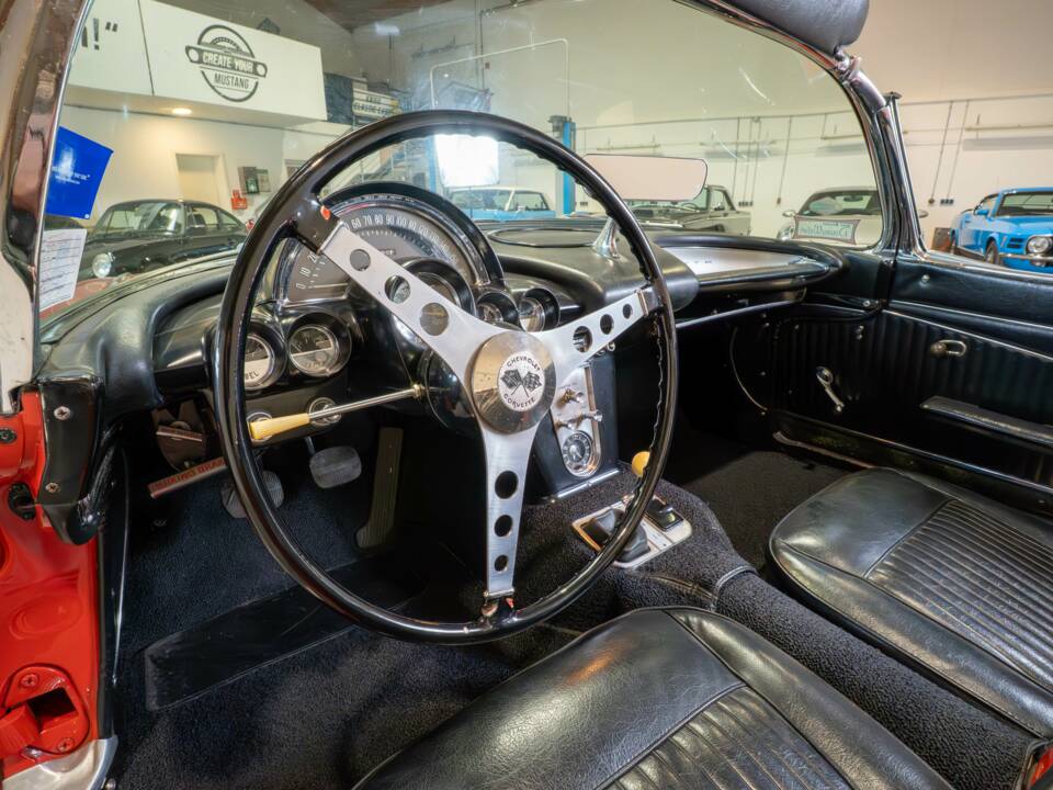 Bild 17/26 von Chevrolet Corvette (1962)