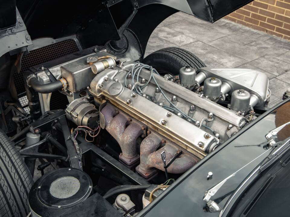 Imagen 5/42 de Jaguar E-Type (2+2) (1967)