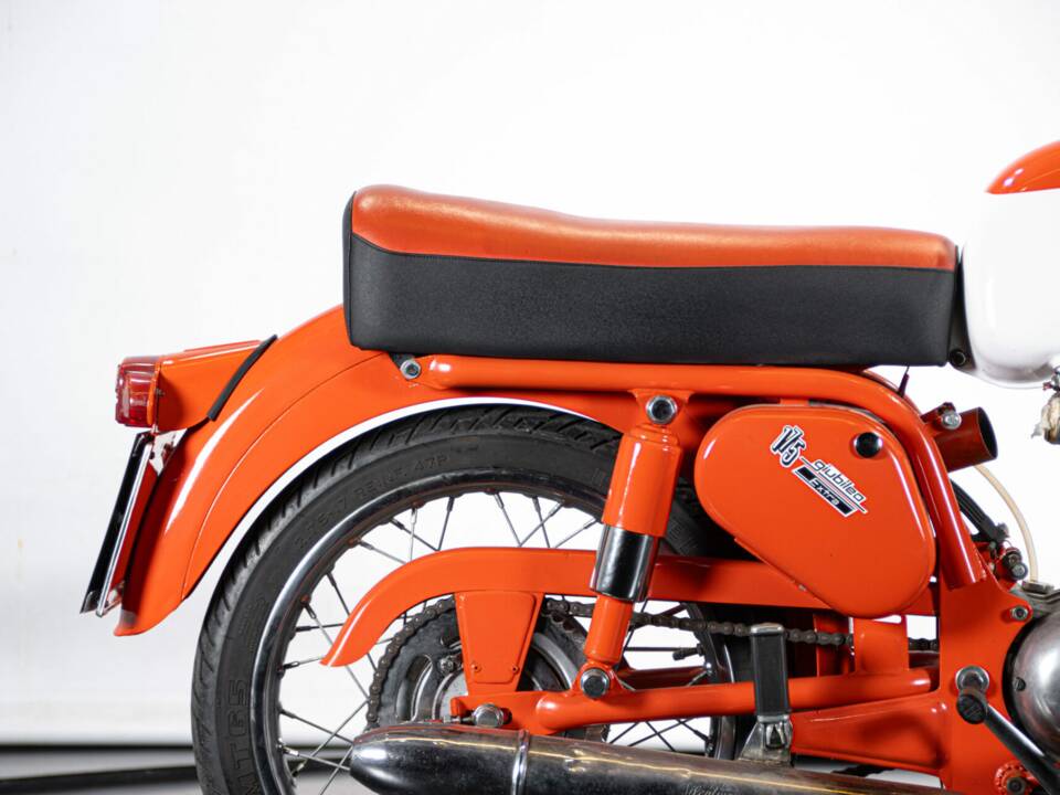Image 35/50 de Gilera Giubileo 175 Sport (1963)