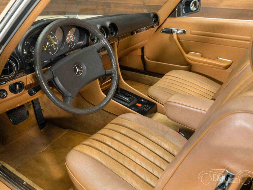 Immagine 25/29 di Mercedes-Benz 380 SL (1983)