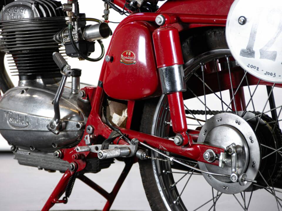 Bild 13/50 von Mondial 175 Turismo Veloce (1956)