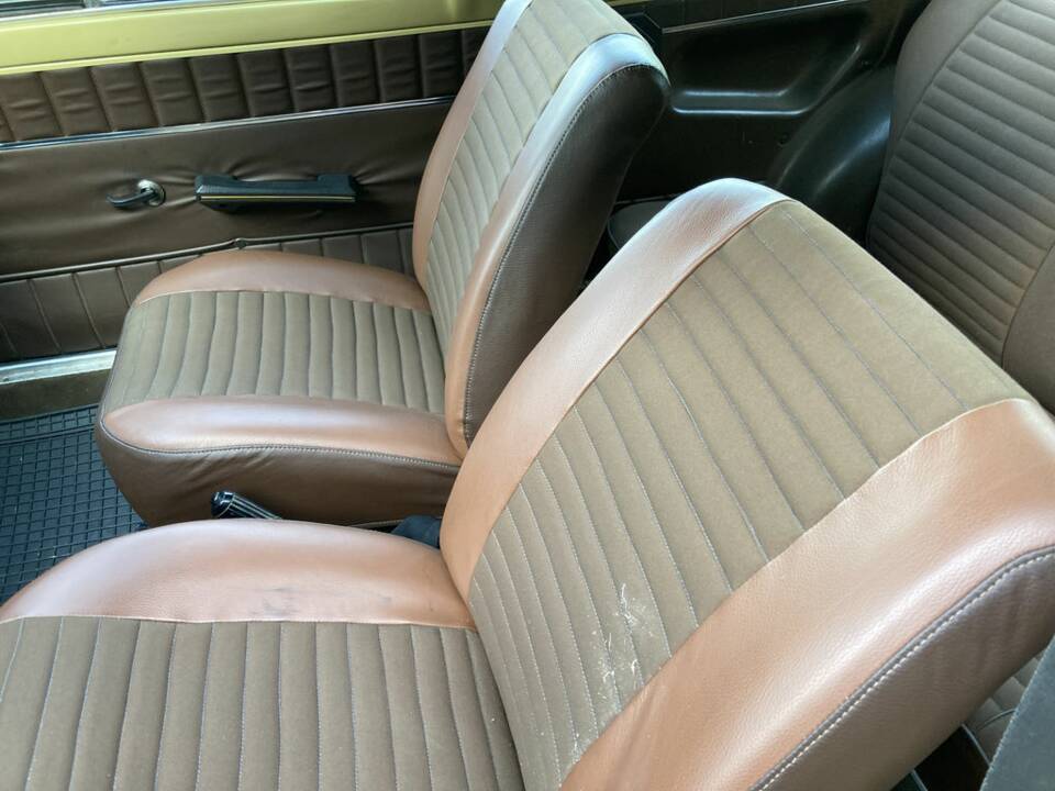 Image 6/8 of SEAT 127 (1976)