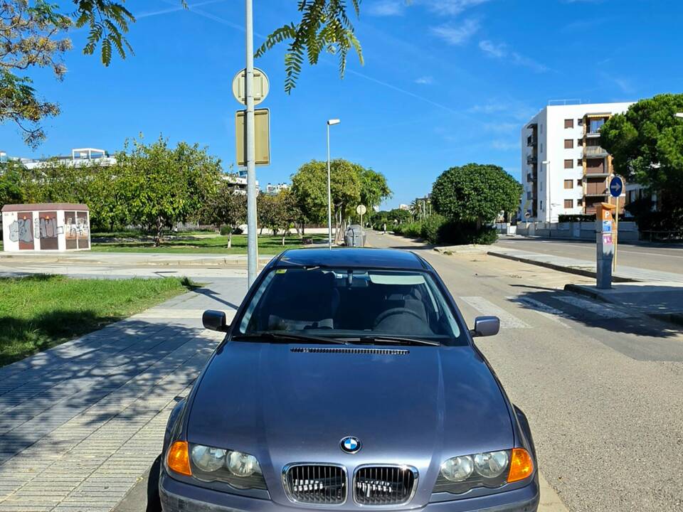 Bild 2/10 von BMW 318i (1998)