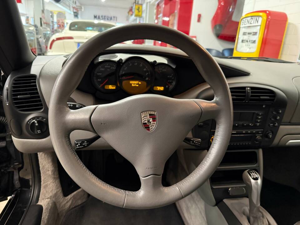 Bild 10/21 von Porsche Boxster (2003)