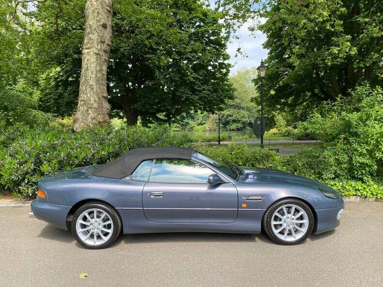 Image 43/50 of Aston Martin DB 7 Vantage Volante (2002)