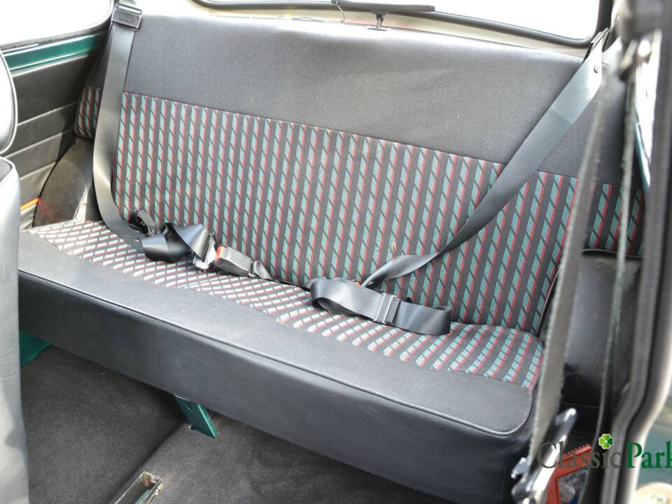 Image 11/50 de Austin Mini 1000 (1989)