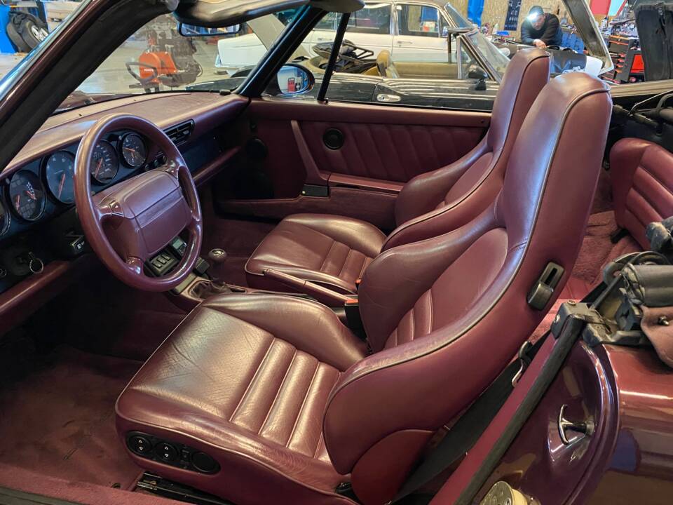 Bild 21/23 von Porsche 911 Carrera 4 (1992)