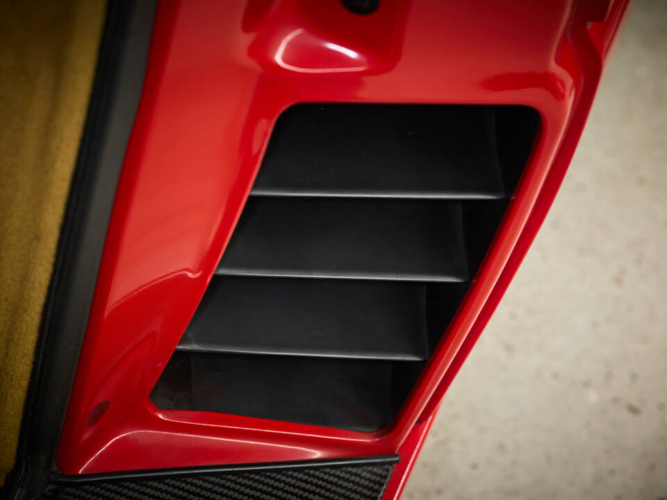 Image 76/99 of Ferrari F 355 Berlinetta (1997)