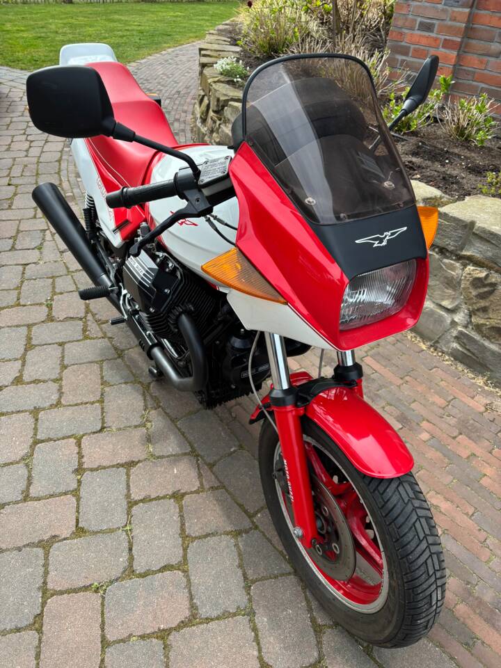Immagine 44/50 di Moto Guzzi 1000 LeMans (1986)