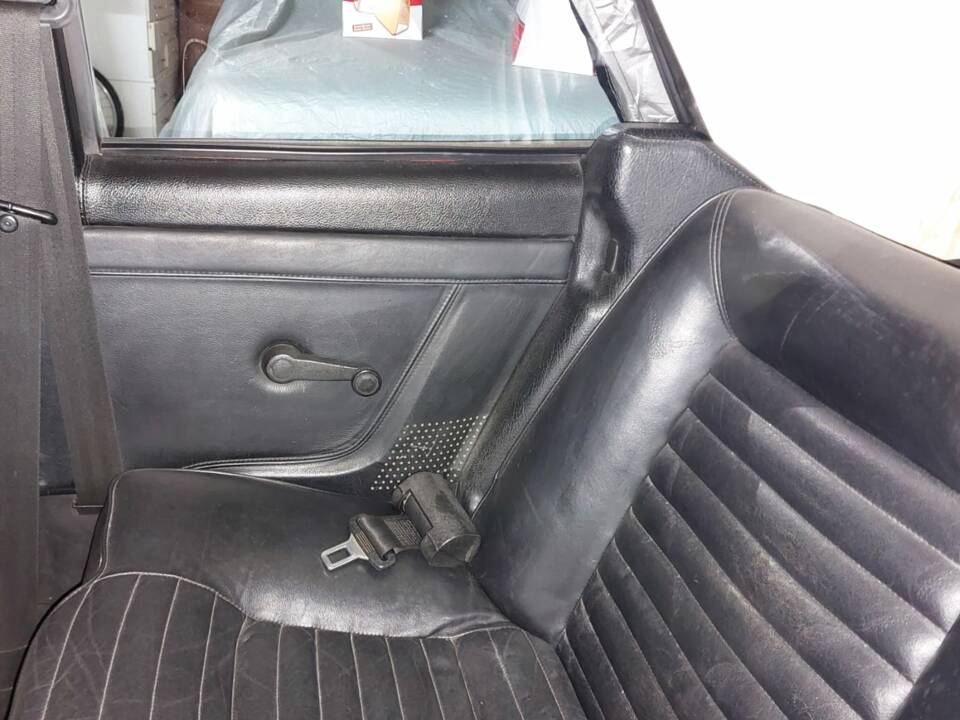 Image 16/55 de Volkswagen Golf Mk I Convertible 1.6 (1990)