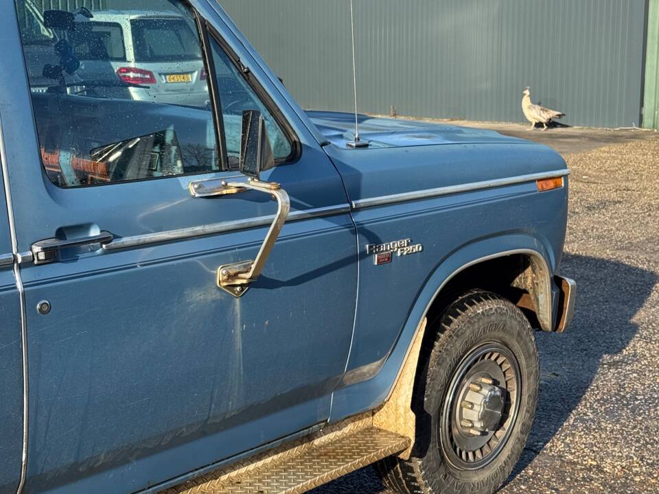 Imagen 28/35 de Ford F-250 (1981)