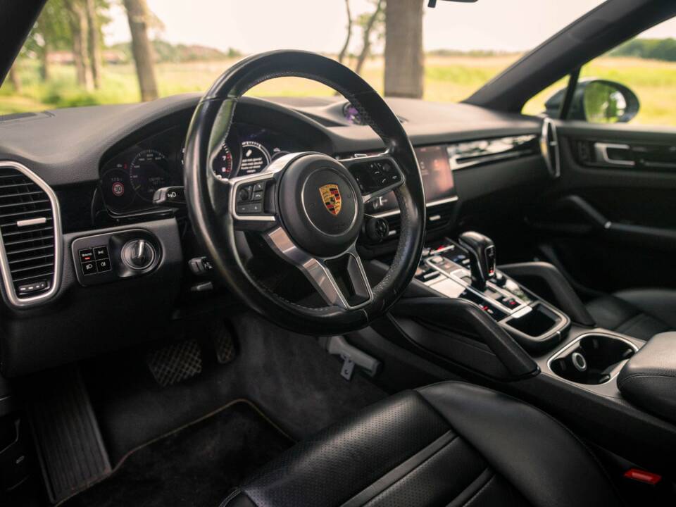 Image 8/21 of Porsche Cayenne Coupé E-Hybrid (2020)