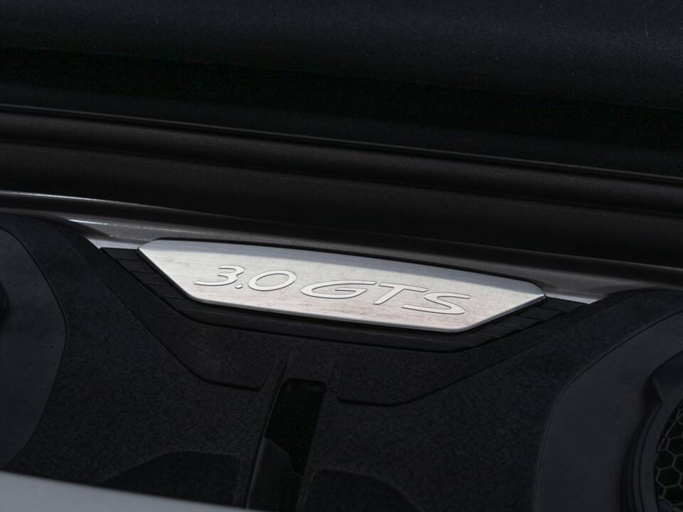 Image 27/31 de Porsche 911 Carrera 4 GTS (2024)