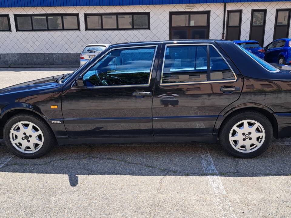 Imagen 3/15 de Lancia Thema I.E. Turbo 16V (1994)