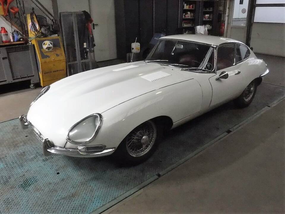 Bild 2/50 von Jaguar E-Type 3.8 (1964)