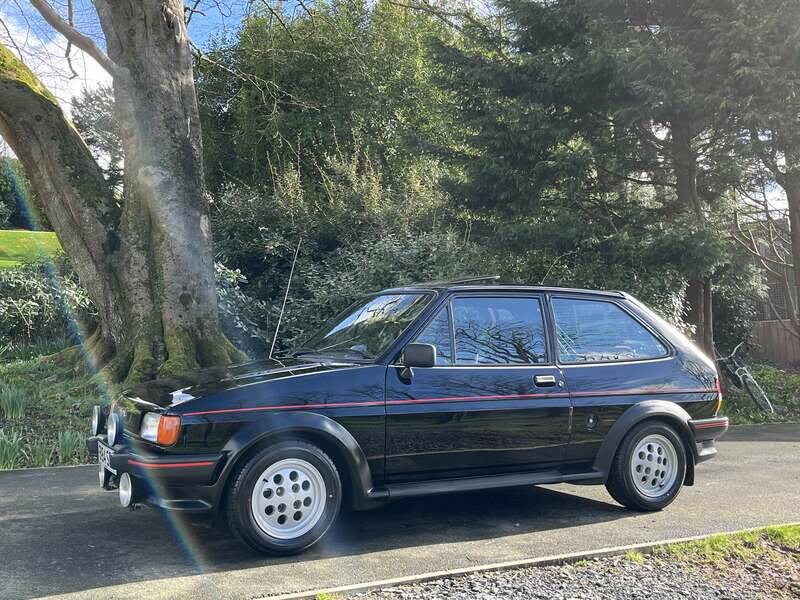 Bild 31/37 von Ford Fiesta XR2 (1984)