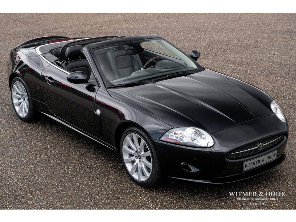 Immagine 7/34 di Jaguar XK 4.2 (2006)