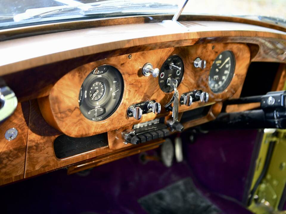 Image 28/38 of Rolls-Royce Silver Cloud I (1959)