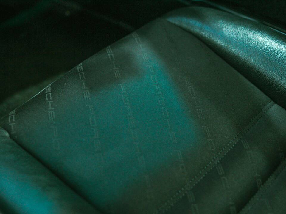 Image 34/45 of Porsche 944 S2 (1989)