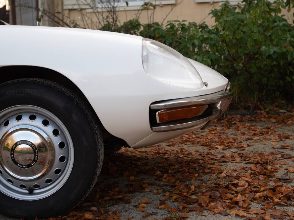 Image 28/50 de Alfa Romeo 1600 Spider Duetto (1967)
