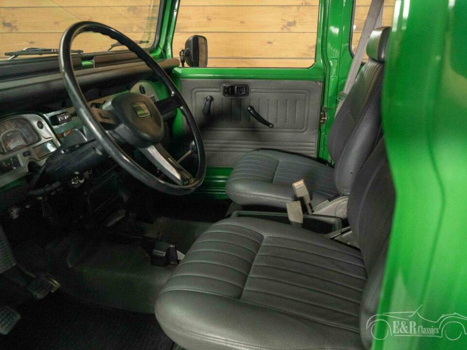 Image 2/19 of Toyota Land Cruiser BJ 42 (1983)