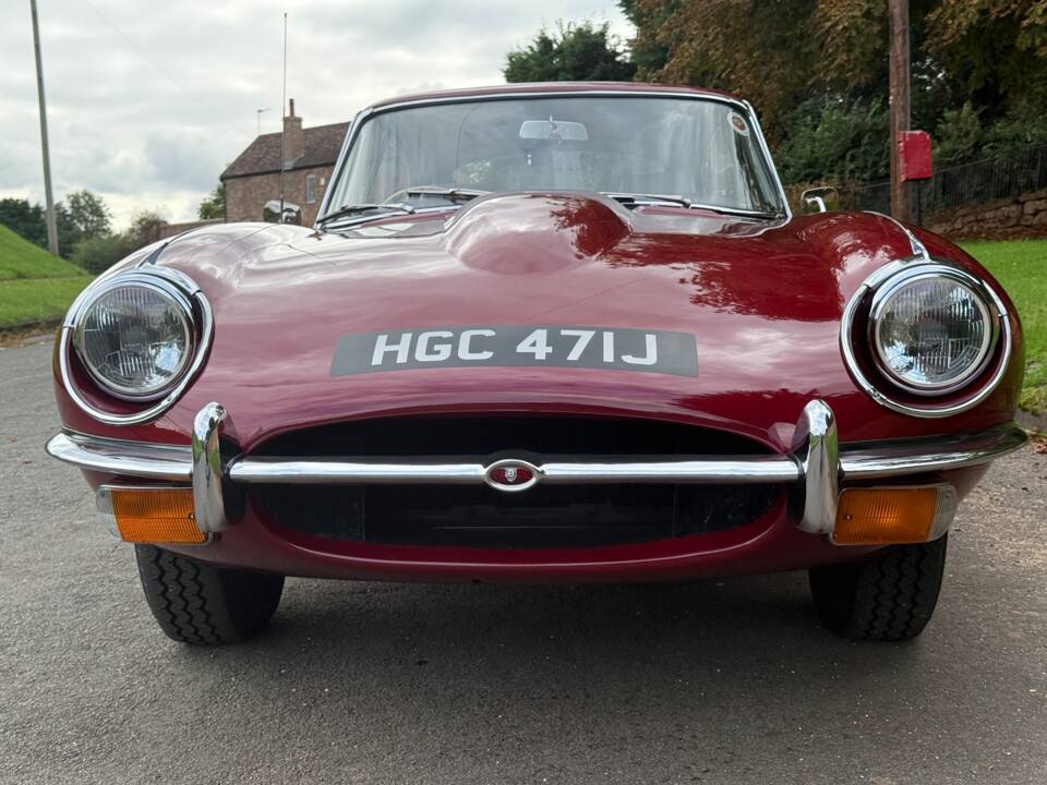 Immagine 8/29 di Jaguar E-Type (1970)