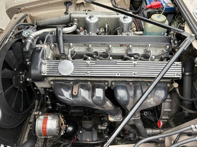Bild 26/40 von Jaguar XJ 6 4.2 (1971)