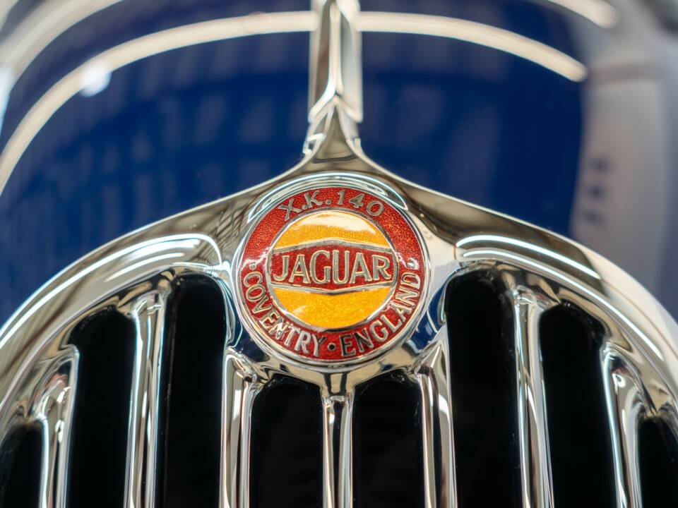 Immagine 33/62 di Jaguar XK 140 OTS (1954)