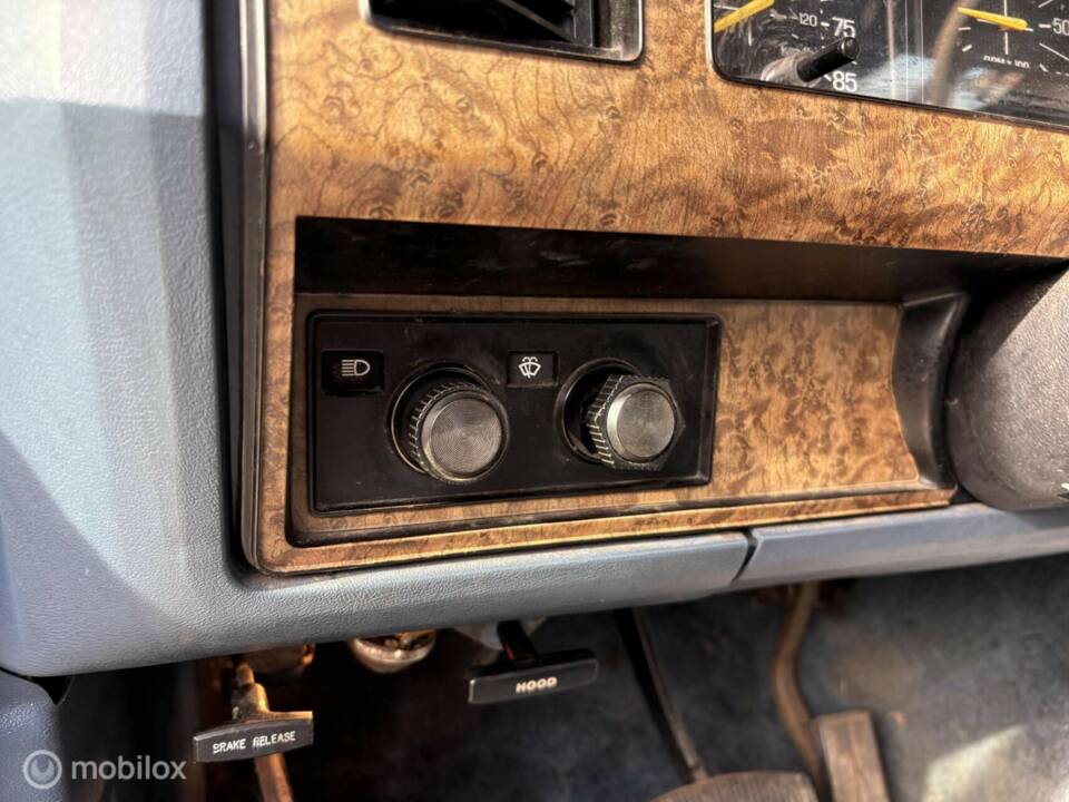 Bild 38/41 von Ford F-250 (1986)