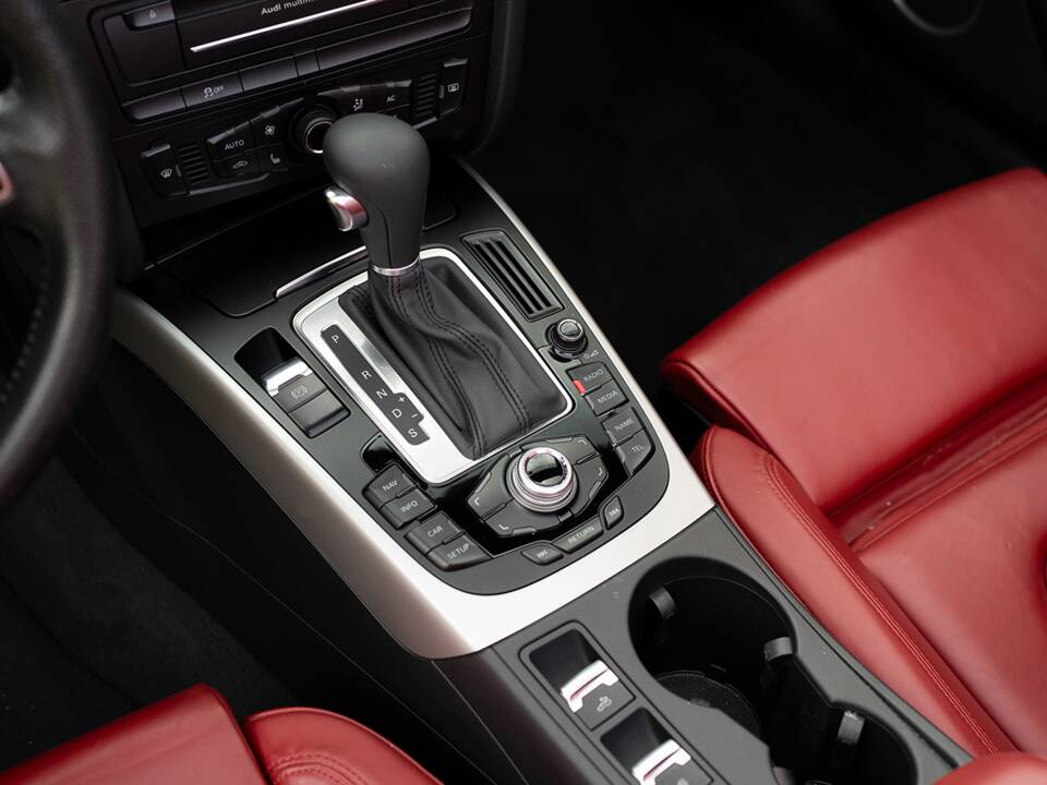 Image 21/33 of Audi A5 2.0 TFSI (2010)