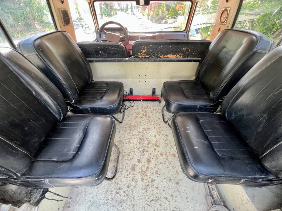 Image 5/5 of Land Rover 88 (1982)