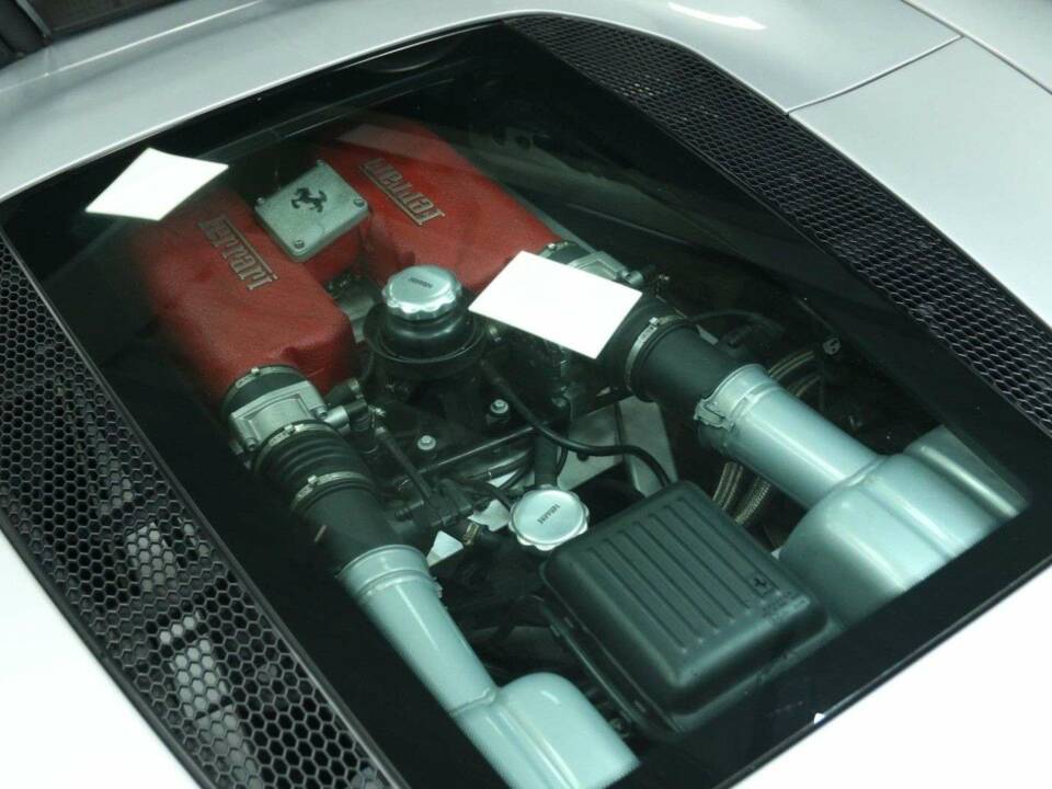 Immagine 43/50 di Ferrari 360 Spider (2003)