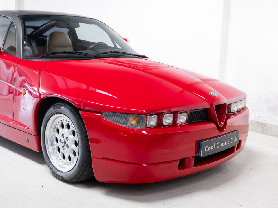 Image 22/32 de Alfa Romeo SZ (1994)