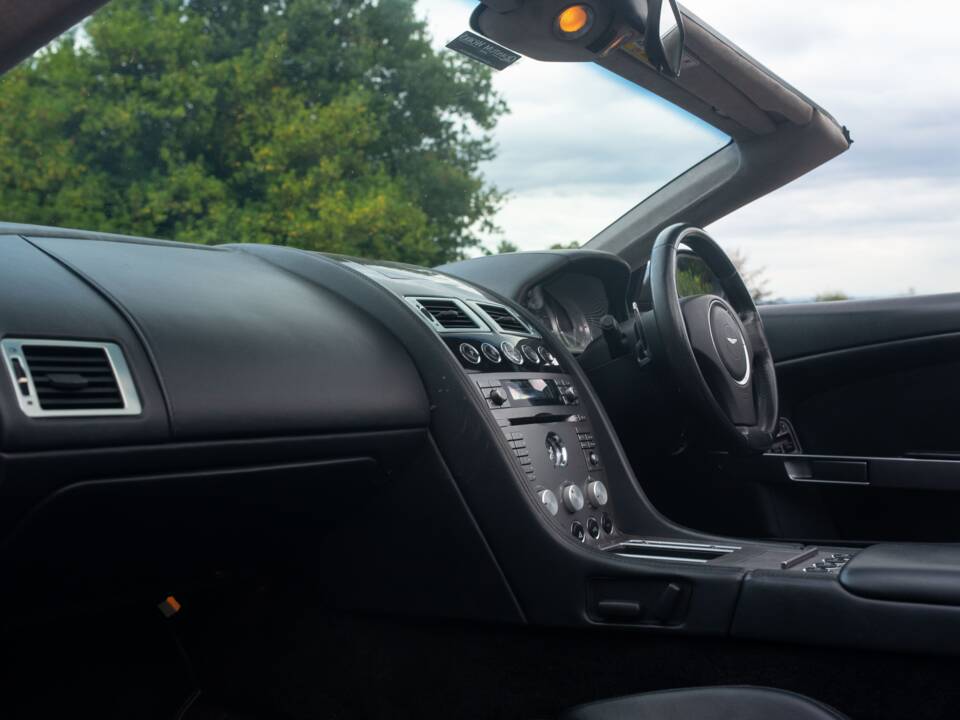 Bild 37/50 von Aston Martin DB 9 Volante (2006)