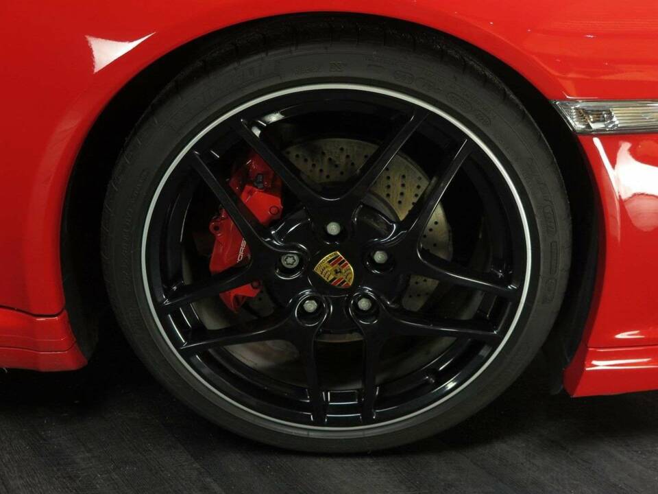Image 43/50 of Porsche 911 Carrera 4S (2011)