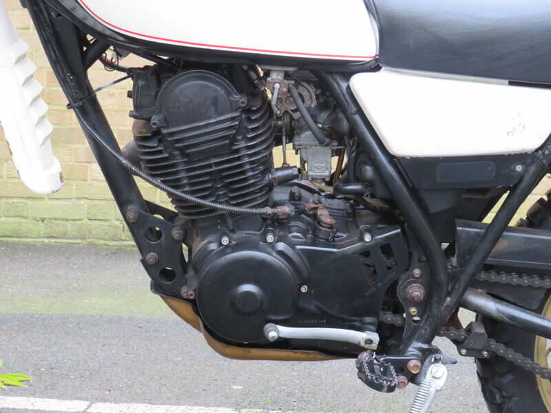 Image 4/43 of Yamaha DUMMY (1980)