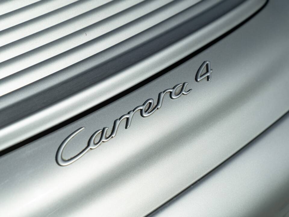 Image 10/50 of Porsche 911 Carrera 4 (1999)