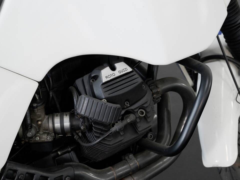 Immagine 11/19 di Moto Guzzi 750 X PA (1997)